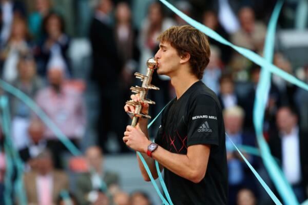 强大并不影 强大并不影