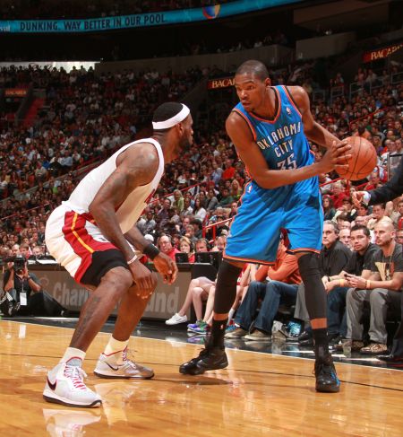 争夺不会轻 争夺不会轻